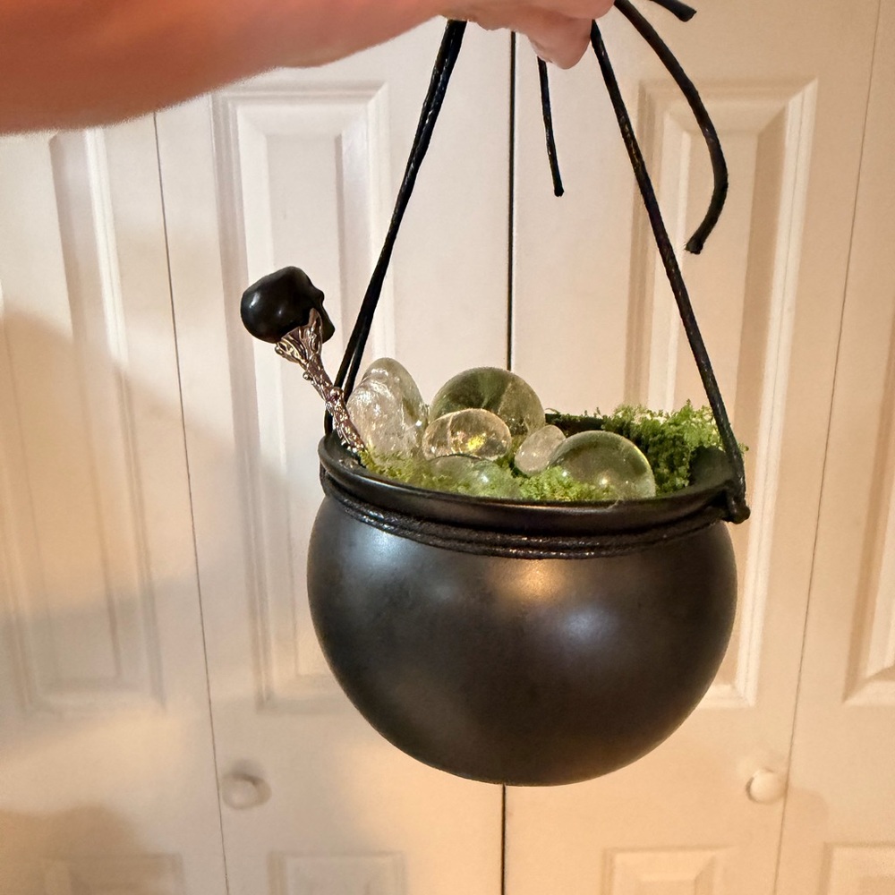 Witches’ Brew Cauldron Charm - Picture 3 of 5